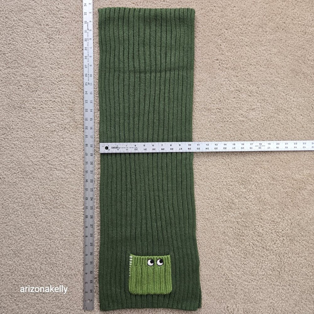 Anya Hindmarch x Uniqlo Heattech Knit Scarf Green - Picture 2 of 7